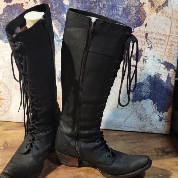 Edgy Junk Gypsy By Lane Stunning Distressed Black Leather Boots With Fringe. - Picture 10 of 16
